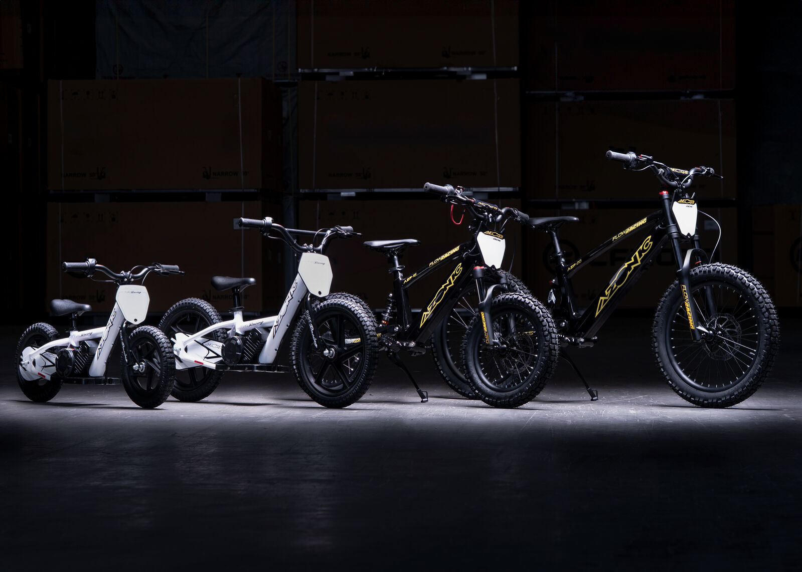 Azonic Pure 12 - 24V / 5.2Ah / 150W - White/Black