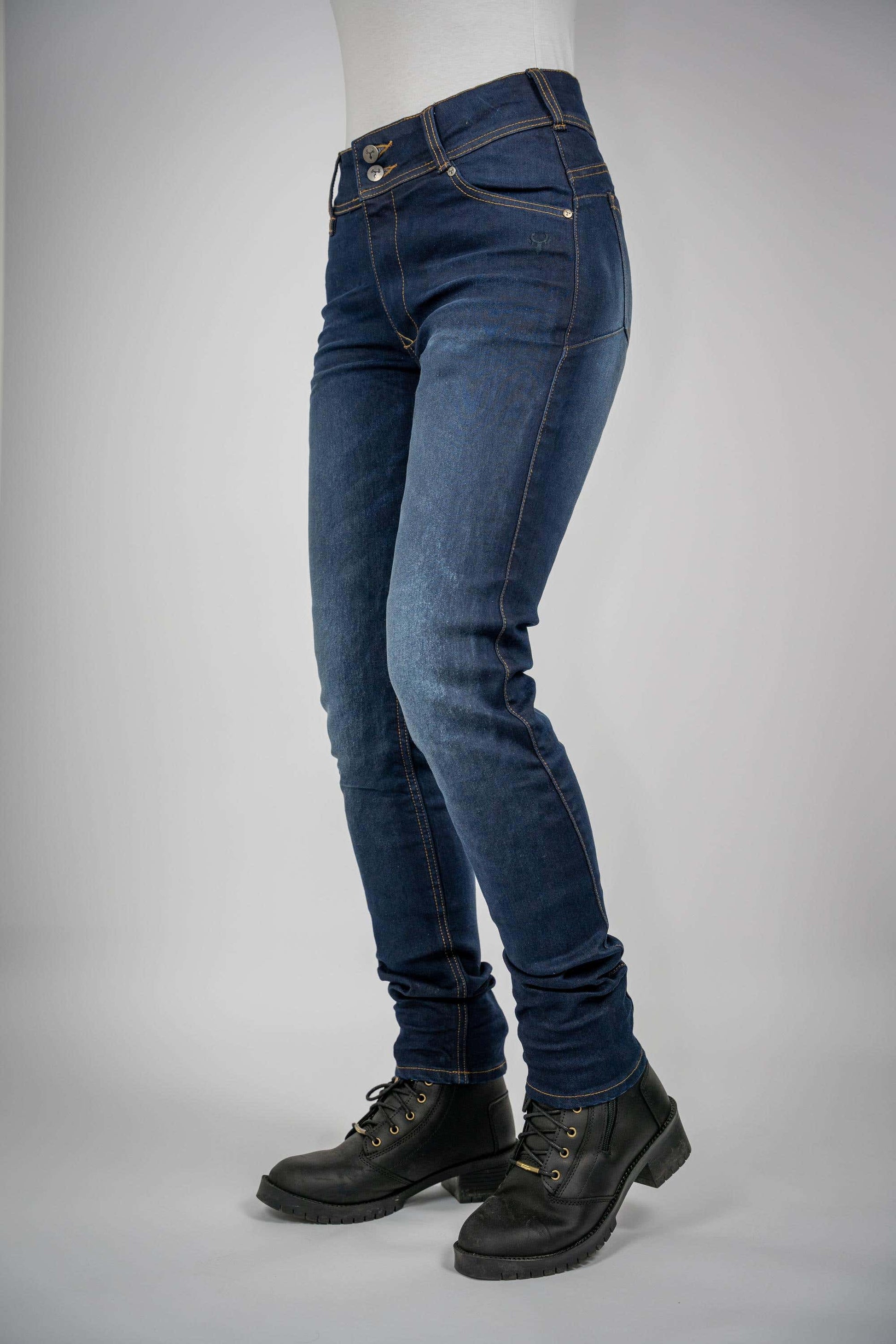 BULL-IT WOMENS 24 HARRIER (AA) SLIM/SHORT