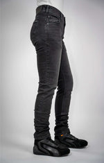 BULL-IT WOMENS 24 RAVEN (AA) STRAIGHT/SHORT