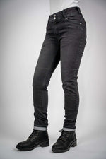 BULL-IT WOMENS 24 RAVEN (AA) STRAIGHT/REGULAR