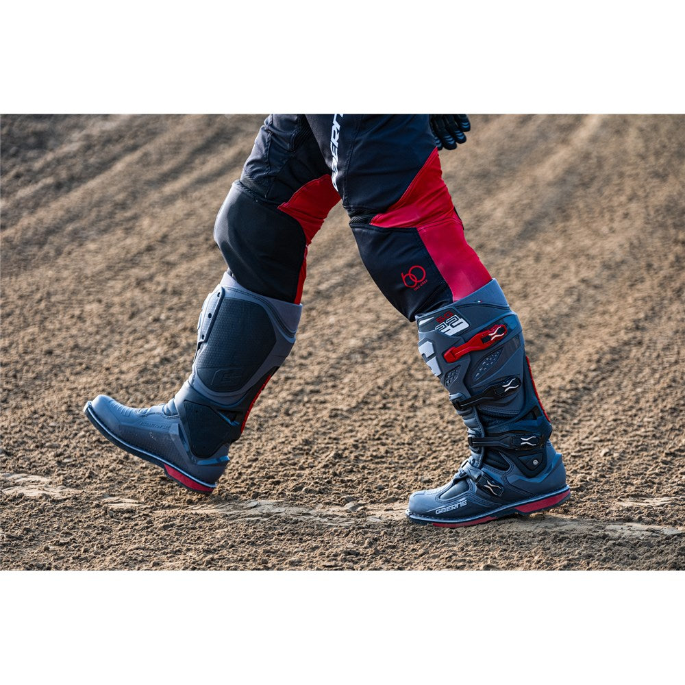 GAERNE SG-22 BOOT ANT/BLK/RED 45 (10.5)