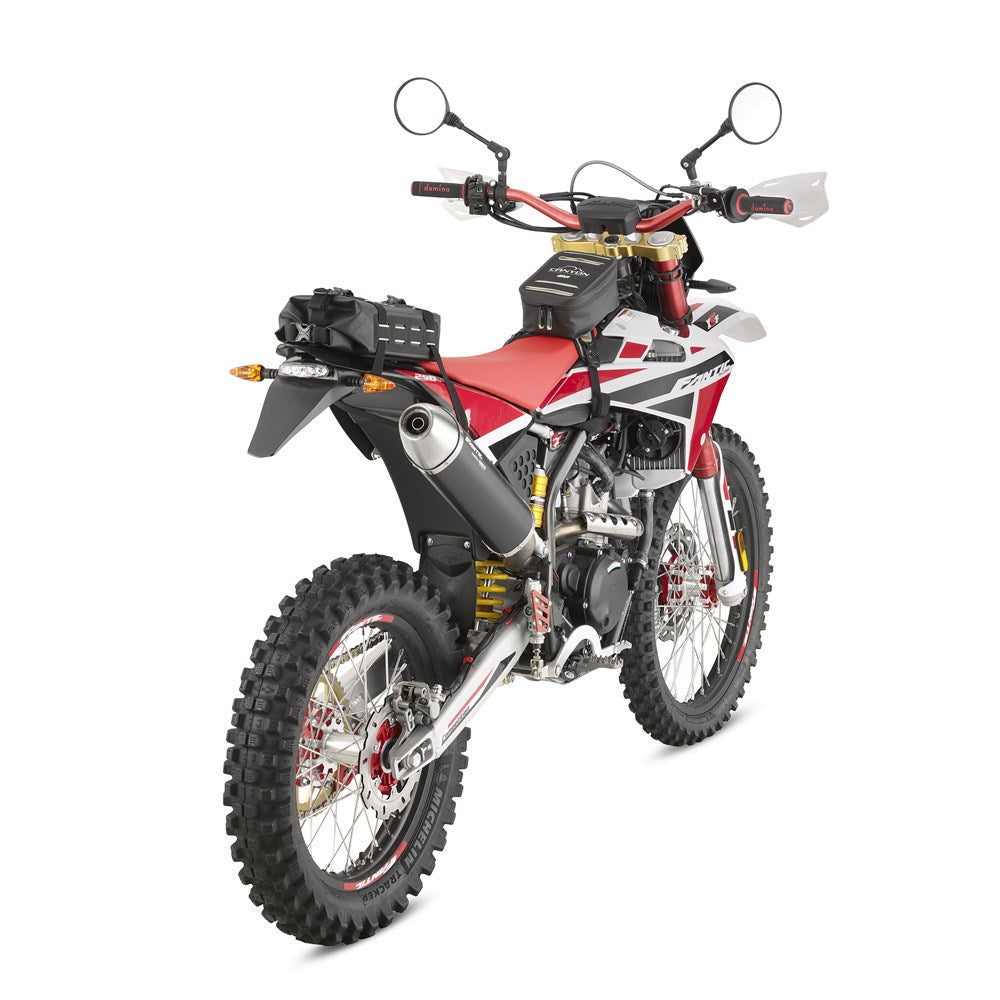 GIVI GRT CANYON TANK BAG 10L WITH CAM BUCKLE STRAPS