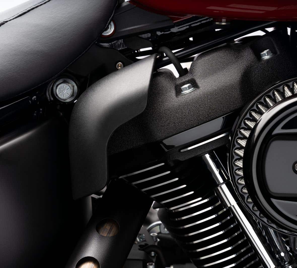 HARLEY-DAVIDSON MID-FRAME AIR DEFLECTOR