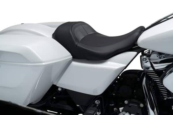 HARLEY-DAVIDSON LOW-PROFILE SOLO TOURING SEAT SMOOTH