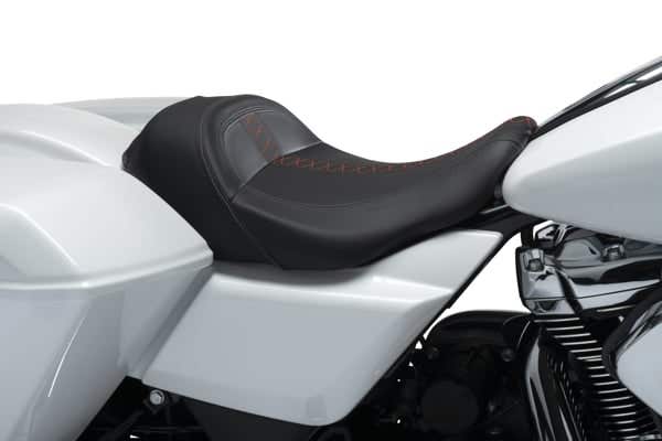HARLEY-DAVIDSON LOW-PROFILE SOLO TOURING SEAT ORANGE STITCH