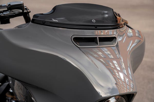 HARLEY-DAVIDSON SPLITSTREAM VENT TRIM - BATWING FAIRING - GUNSHIP GRAY