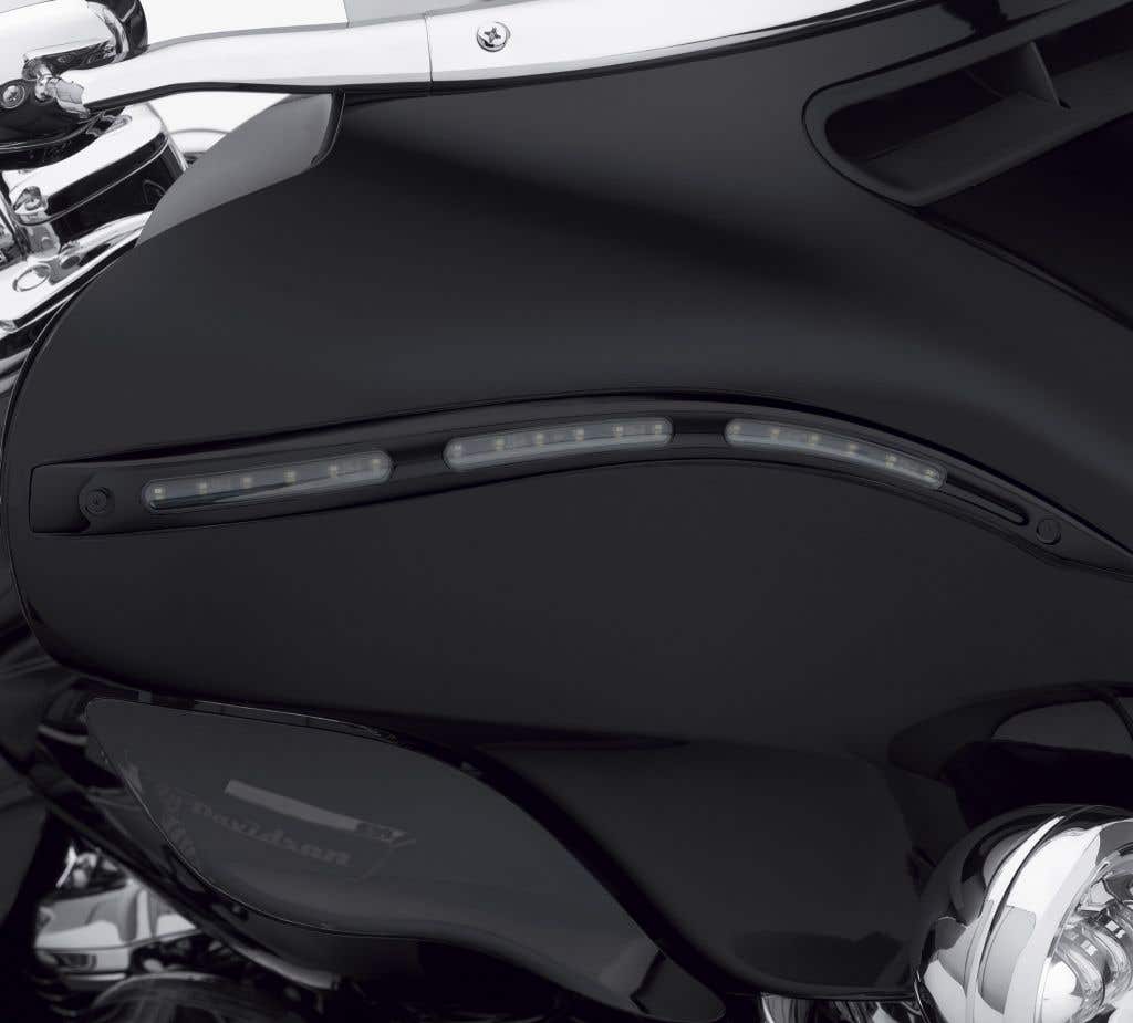 HARLEY-DAVIDSON ELECTRA GLO ILLUMINATED FAIRING ACCENT TRIM - GLOSS BLACK