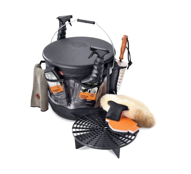 HARLEY-DAVIDSON BIKE WASH BUCKET WITH MULTI-POCKET APRON