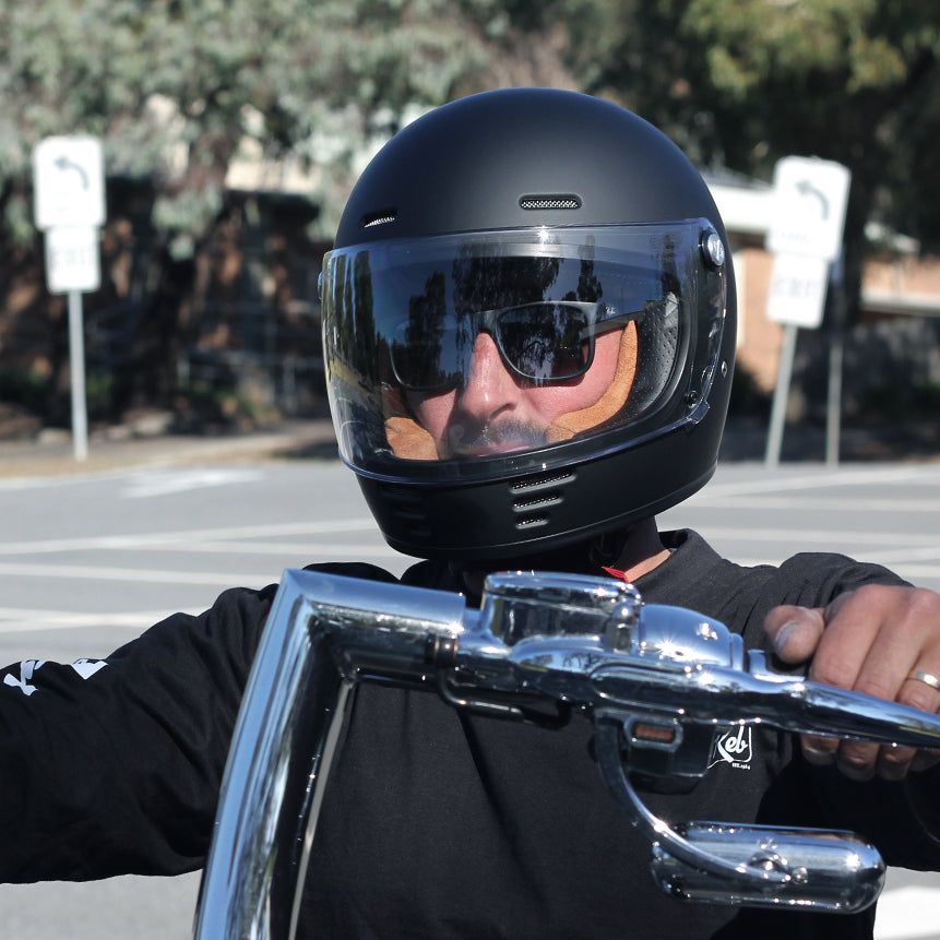 Johnny Reb Burke Full Face Helmet - Matt Black/Black Lining - product image 3
