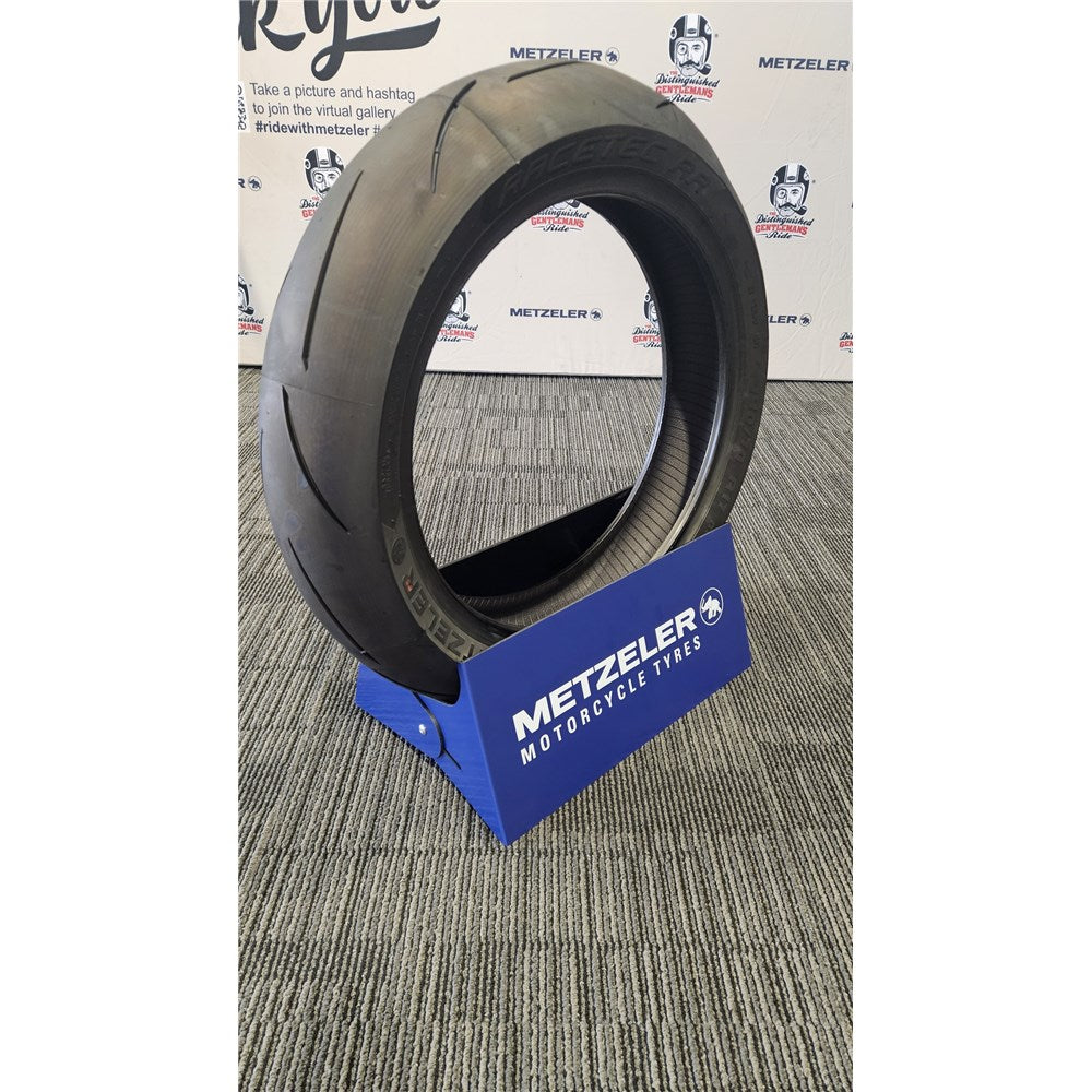 METZELER SINGLE TYRE DISPLAY