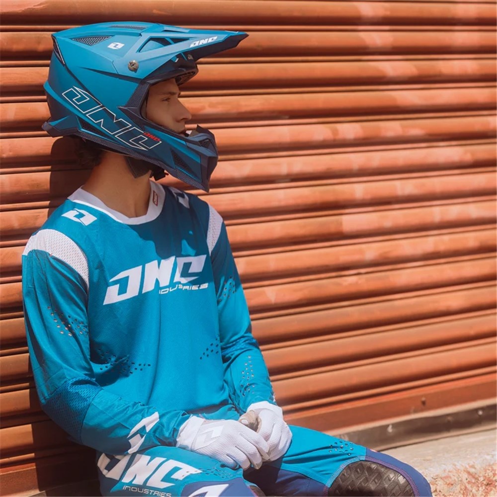 ONE INDUSTRIES X-297 HELM HORZN - COL/BLU (MD)
