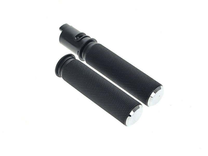ARLEN NESS KNURLED FUSION HANDGRIPS - CHROME. FITS CVO TOURING 2023UP STREET GLIDE & ROAD GLIDE 2024UP TOURING 2025UP & SOFTAIL 2025UP