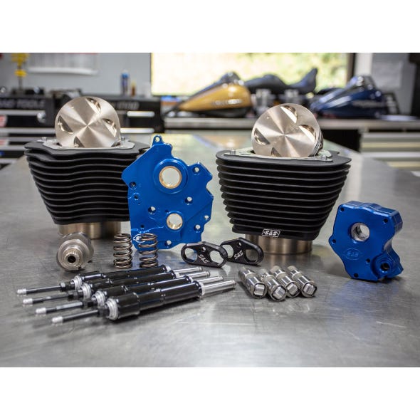 S&S CYCLE PERFORMANCE POWER PACK - 124CI BIG BORE KIT WITH CHAIN DRIVE 550 CAMSHAFT & BLACK PUSHROD TUBES. FITS MILWAUKEE-EIGHT 2017UP WITH 107CI OIL COOLED ENGINE.