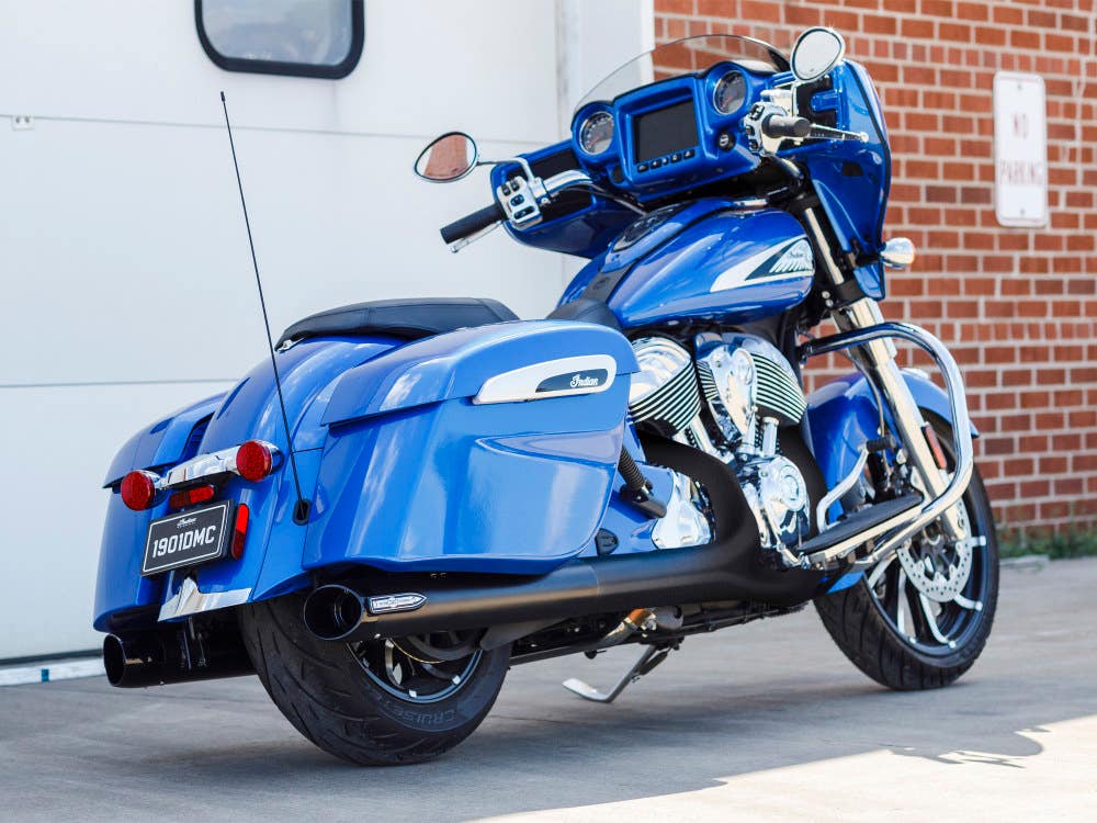 S&S CYCLE PERFORMANCE BROADHEAD 4IN. SLIP-ON MUFFLERS - BLACK WITH BLACK END CAPS. FITS INDIAN BIG TWIN 2014UP WITH HARD SADDLE BAGS.