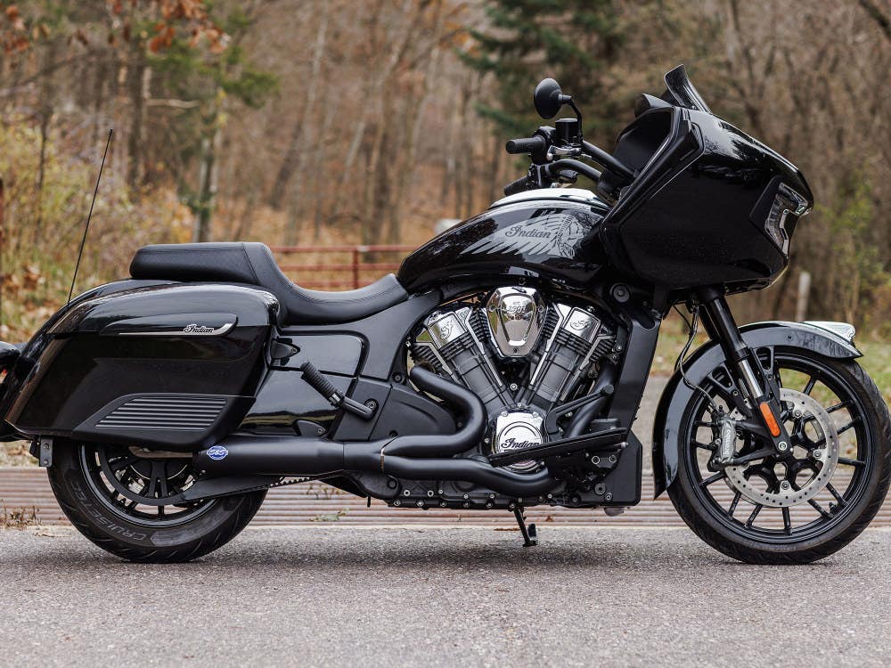 S&S CYCLE PERFORMANCE QUALIFIER 2-INTO-1 EXHAUST - BLACK. FITS INDIAN CHALLENGER 2020UP.