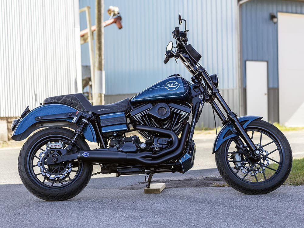 S&S CYCLE PERFORMANCE 2-INTO-1 QUALIFIER EXHAUST - BLACK WITH BLACK END CAP. FITS DYNA 2006-2017