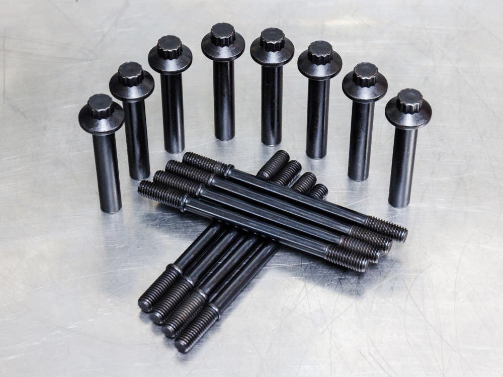 S&S CYCLE PERFORMANCE HI-PERFORMANCE CYLINDER STUD & HEAD BOLT KIT. FITS MILWAUKEE-EIGHT 2017UP.