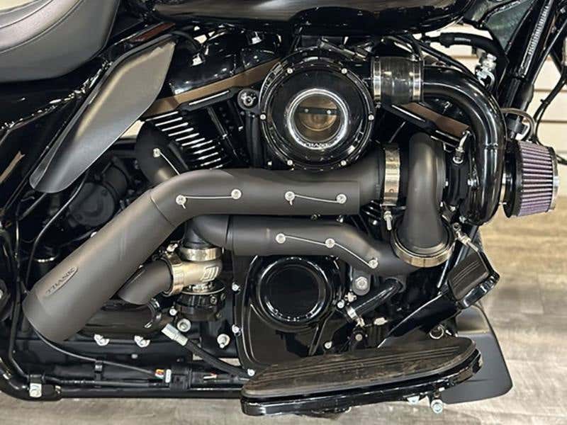 TRASK PERFORMANCE TORNADO TURBO KIT - BLACK EXHAUST BLACK BILLET. FITS TOURING 2017UP AND SOFTAIL 2018UP.