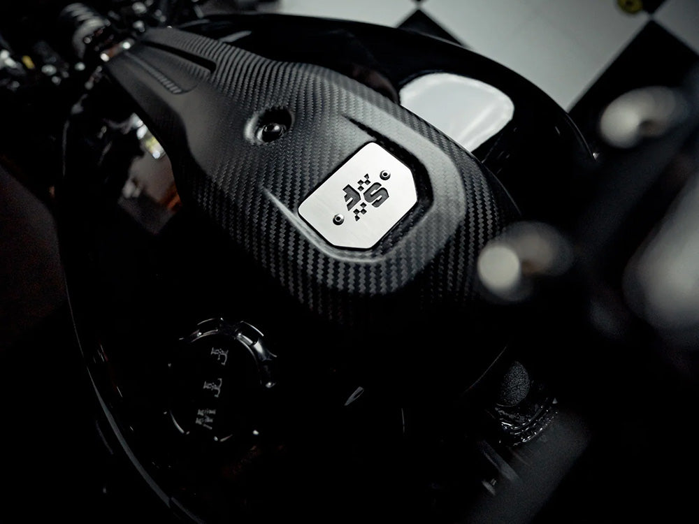 Slyfox Carbon Dash - Gloss Finish. Fits Low Rider S & Low Rider ST 2022up & Breakout 2025up